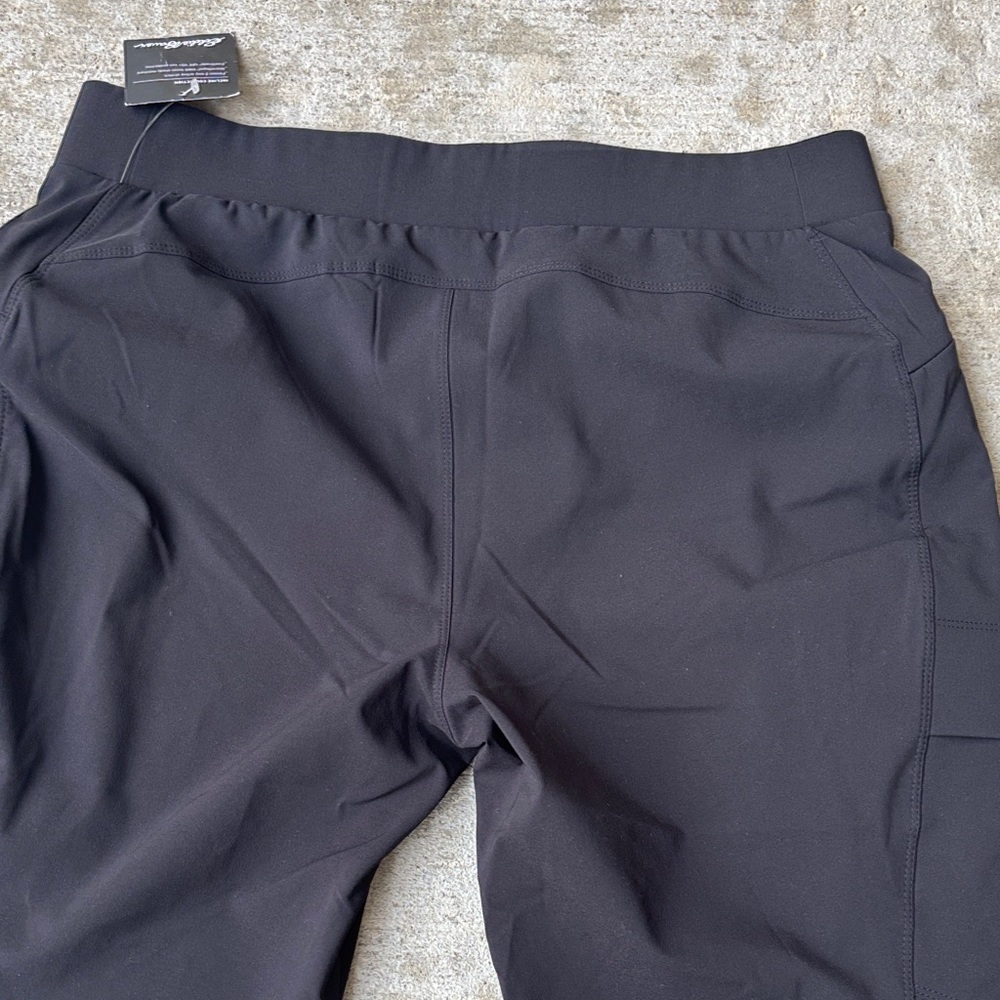 Eddie Bauer Women's Black Incline Utility Joggers - Picture 11 of 12